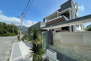 Room - Spacious Home with Private Swimming Pool in Langkawi by Zervin (Langkawi)