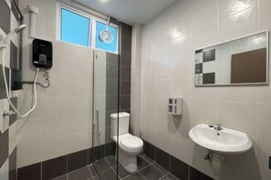Room - Spacious Home with Private Swimming Pool in Langkawi by Zervin (Langkawi)