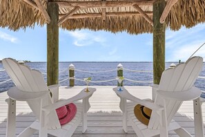 Terrace/patio - Combined Fun & Luxury at Epic Coastal Retreat - The Grand Riviera - Roelens (Cape Coral)