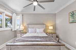 Iron/ironing board, free WiFi, bed sheets - Combined Fun & Luxury at Epic Coastal Retreat - The Grand Riviera - Roelens (Cape Coral)