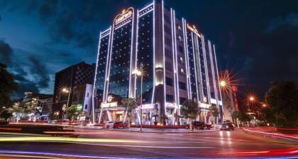 Luxury6 Hotel