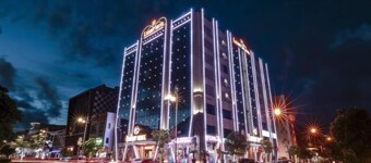 Luxury6 Hotel