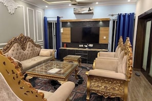 Cribs/infant beds - AoLai Hotel (Islamabad)