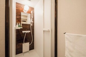 Kylpyhuone | Ilmaiset hygieniatuotteet, bidee
