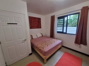 3 bedrooms, iron/ironing board, Internet, bed sheets