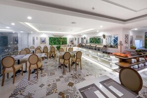 Unclassified image, 2 of 27, button - Bella Merry Hotel - Apartment (Da Nang)