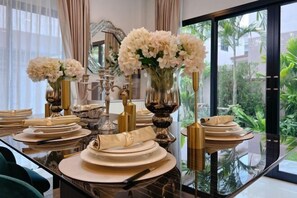 Room - Pattaya Holiday Villa (Venice Single Villa)【8 minutes drive to floating market + swimming pool】 (Pattaya)