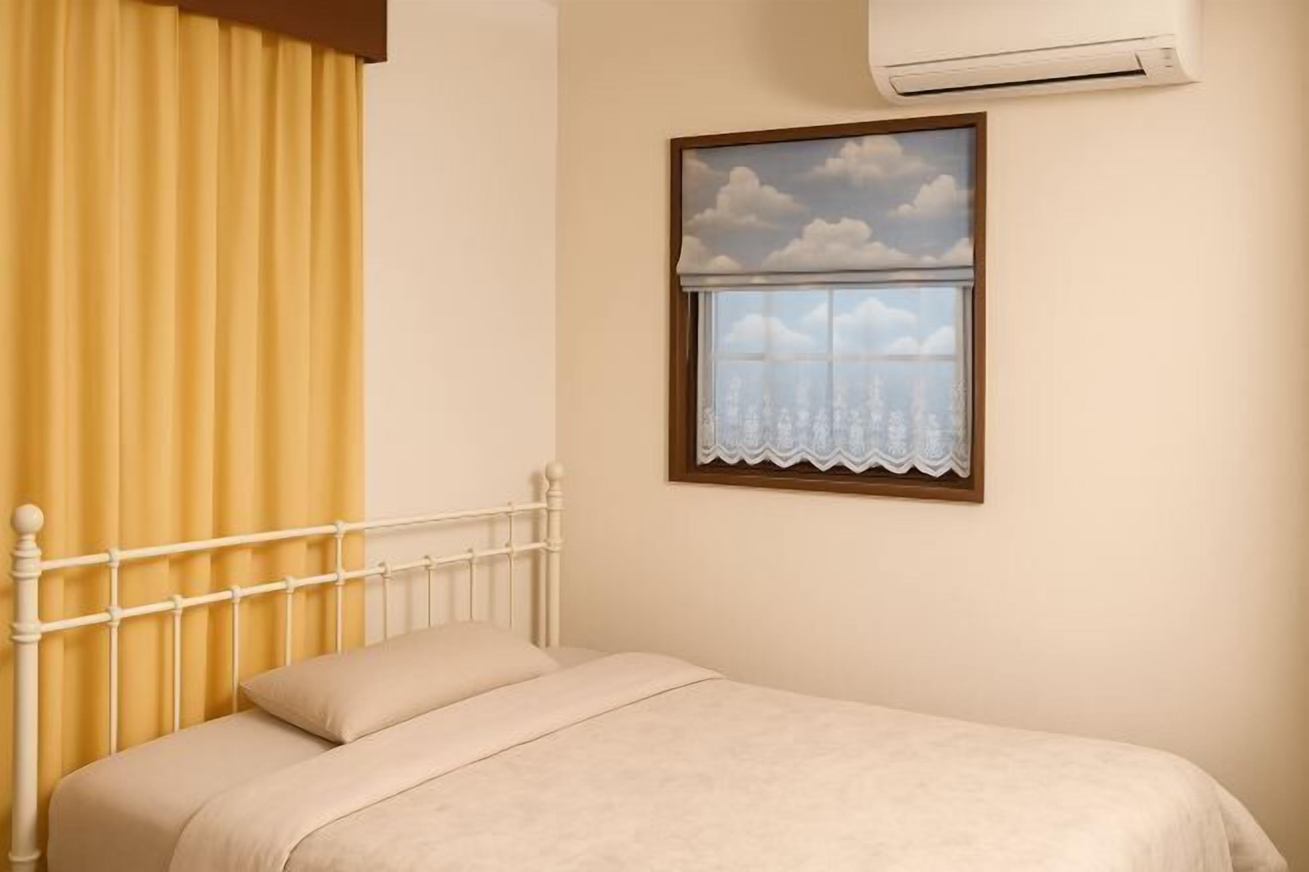 Cribs/infant beds