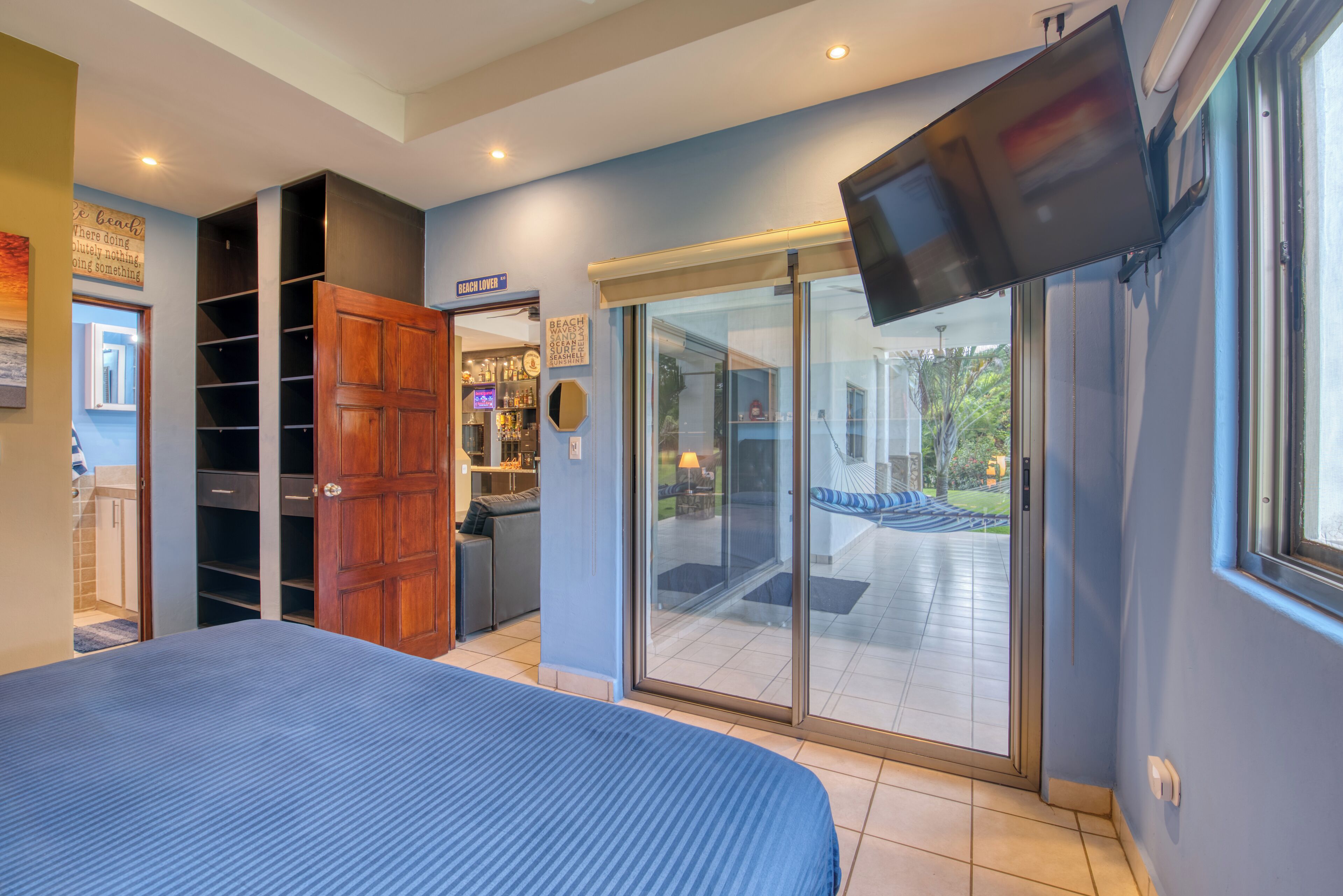 1 chambre, bureau, fer et planche à repasser, Wi-Fi gratuit