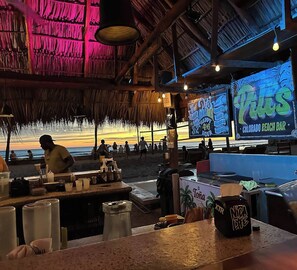 Bar (en la propiedad)