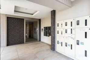 Unclassified image, 4 of 20, button - KISETSU Kagurazaka (Tokyo)