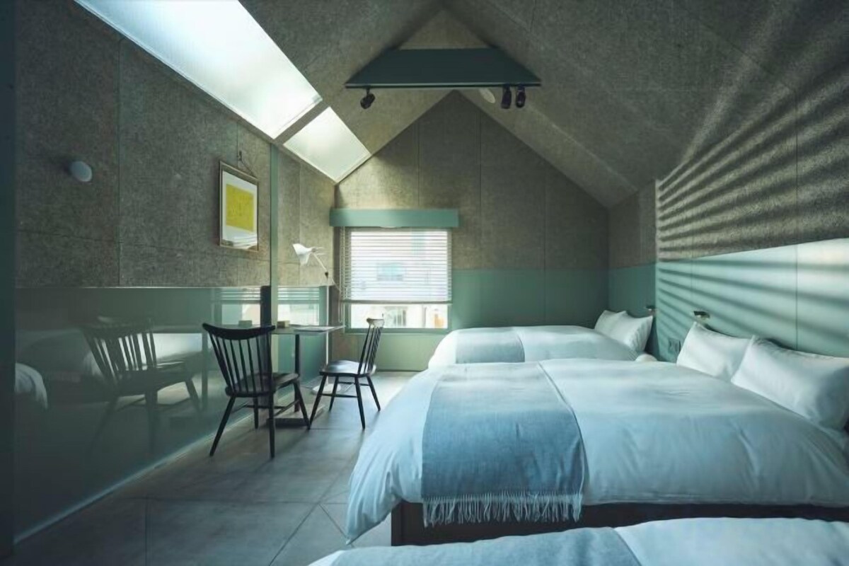 2-bed Room