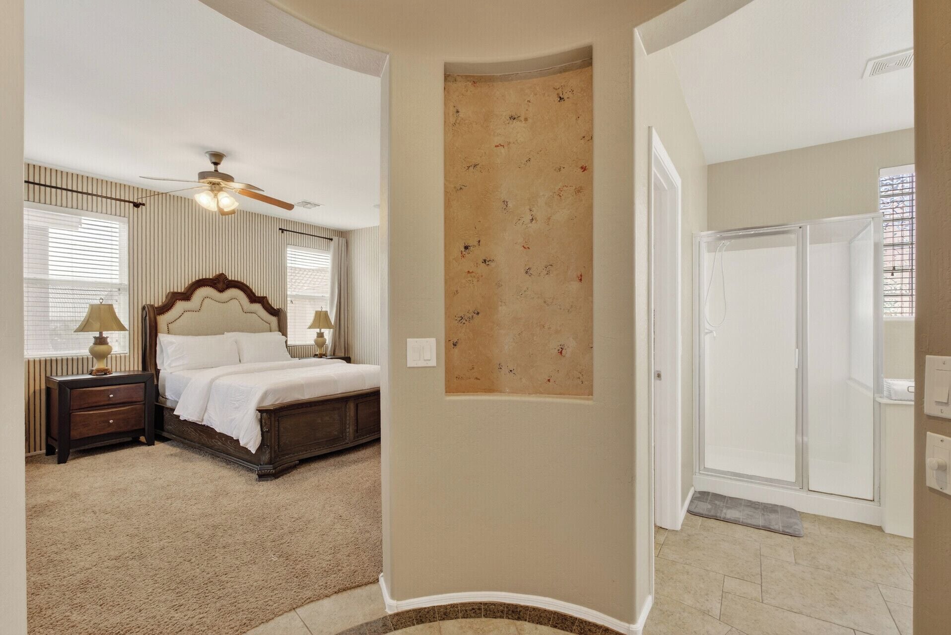 4 bedrooms, iron/ironing board, WiFi, bed sheets