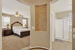 4 chambres, fer et planche à repasser, Wi-Fi, draps fournis