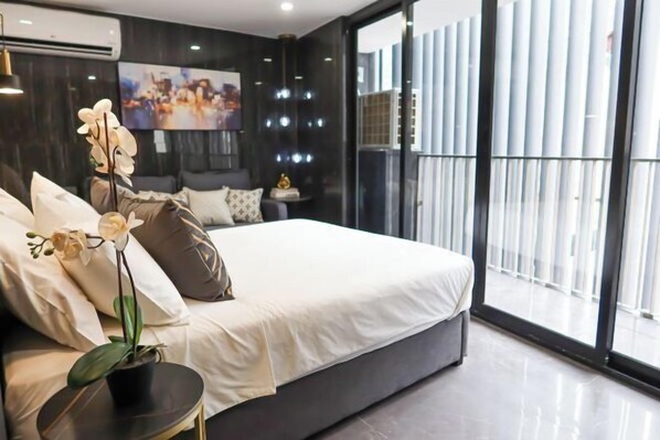 Room - 301 Studio & Suites by Recharge Residences (Singapore)