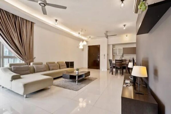 Room - The Sky Pool Suites near PWTC & Sunway Putra - The Stay Hub (Kuala Lumpur)