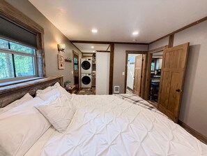 3 chambres, fer et planche à repasser, Wi-Fi gratuit, draps fournis