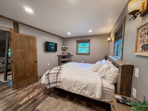 3 bedrooms, iron/ironing board, free WiFi, bed sheets