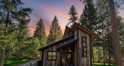 Bison Ridge Cabin #2 | Pet Friendly | 3BR Getaway w/ Hot Tub, Fire Pit & Grill | Sleeps 8!