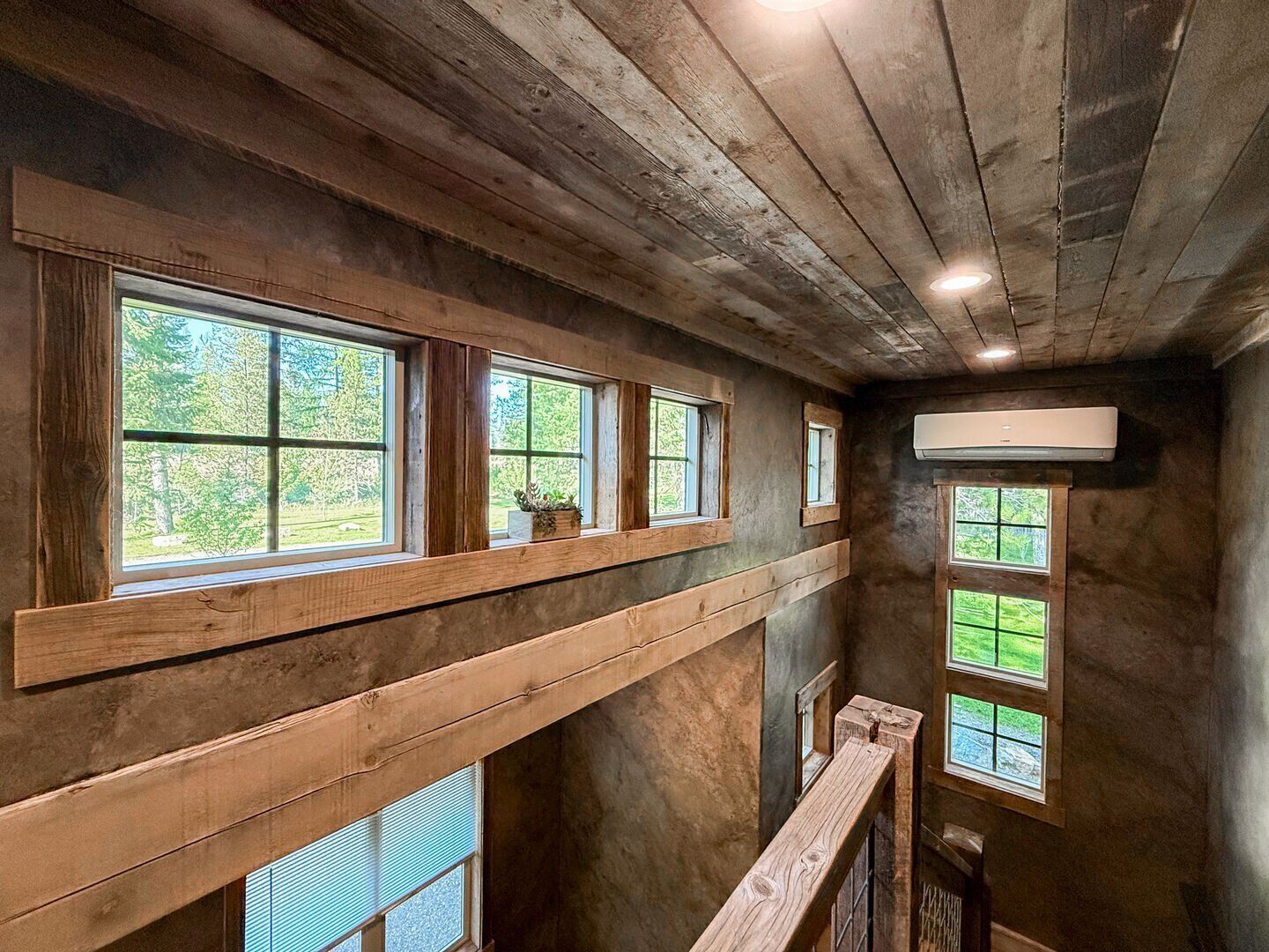 المنشأة من الداخل