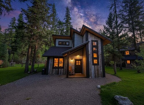 Bison Ridge Cabin #4 | Pet Friendly | 4BR Getaway w/ Hot Tub, Fire Pit & Grill | Sleeps 10!