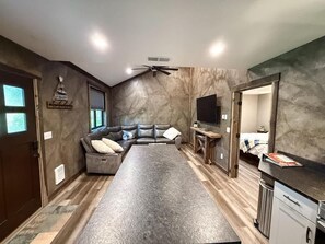 4 bedrooms, iron/ironing board, free WiFi, bed sheets - Bison Ridge #4 | Pets Welcome | Hot Tub & Fire Pit (Whitefish)