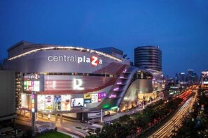 View from property - R 17 Living Hotel (Bangkok)