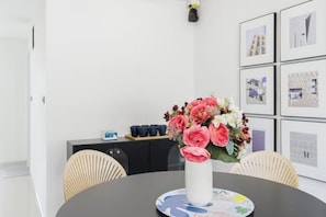 Dining - Bangkok Four-Bedroom Single Family Villa [near Sangtai Shopping Center + Royal Park] (Bangkok)