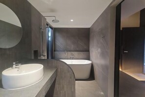 Room - Ojisan House (Chon Buri)