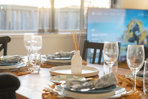 Soothing 4-bedroom house with AC in Yarrabilba