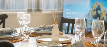 Soothing 4-bedroom house with AC in Yarrabilba