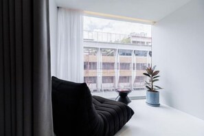 Room - Stupid Stay (Bangkok)