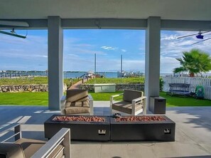 Terrace/patio - Ocean View Rock & Roll pool, Sunset Island Villa with a Boat dock. Sleeps 20 (Key Largo)