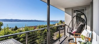 Nicolas Escape panoramic views luxury and space