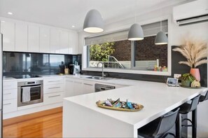 Unclassified image, 3 of 10, button - Nicolas Escape panoramic views luxury and space (Sandy Bay)
