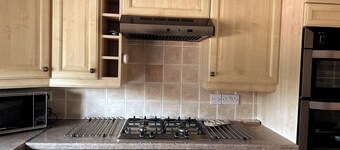 Bedfordshire Haven: 3-bedroom with Garden