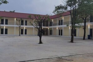Exterior - Happy Hotel (Vientiane)