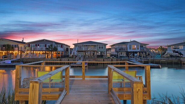 Terrace/patio - Hot Tub-Waterfront 4BD Home-Cherry Grove-Pet Friendly-Sleeps 14 (North Myrtle Beach)