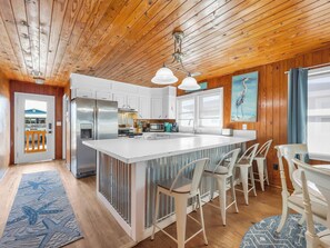 Fridge, microwave, oven, stovetop - Conched Out-Waterfront 4BD Beach Home-Cherry Grove-Pet Friendly (North Myrtle Beach)