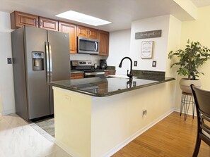 電子レンジ、オーブン、コンロ、食器洗い機