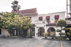 Exterior - Agile BB-TRX by ASTRA (Kuala Lumpur)