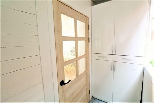 Room - Seoul Dajeong House/Hongdae Entrance Sta.Exit7. Party room. Lovely Big House (Seoul)