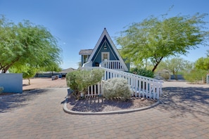 Exterior - 2 Pet Friendly Homes, Patios & Balconies, Next to Tonto Nat Forest & Trails (Apache Junction)