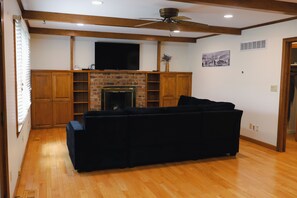 Smart TV, video games
