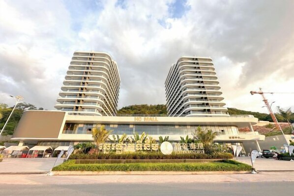 Unclassified image, 1 of 5, button - Ark hotel Sihanoukville (Prey Nob)