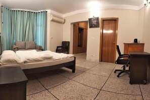 Room - Homeland of Chinese businessman (Islamabad)
