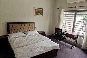 Room - Homeland of Chinese businessman (Islamabad)