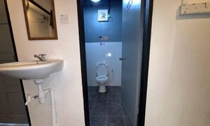 Bathroom - Project X Scuba (Semporna)