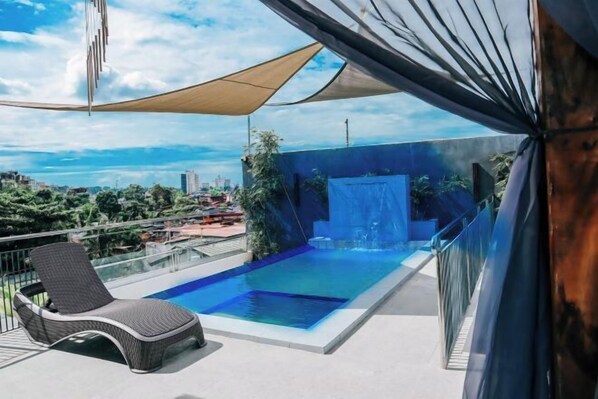 Indoor pool - CITISTYLE INN (Davao)