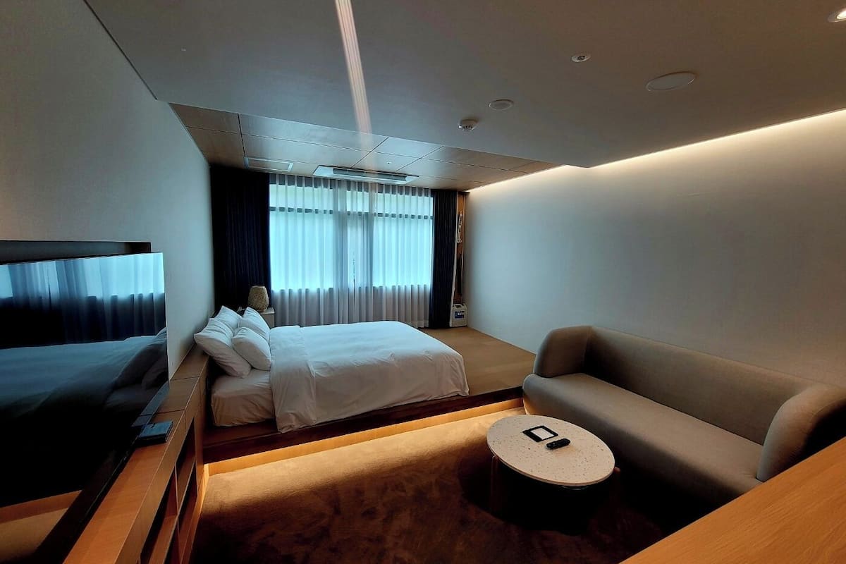 Superior Double Room | Iron/ironing board, free WiFi